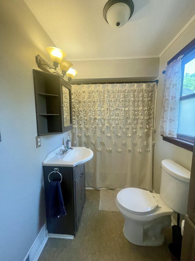408 Wilkinson St, Chelsea, MI 48118 - full bath with vanity, ornamental molding, and a shower with curtain