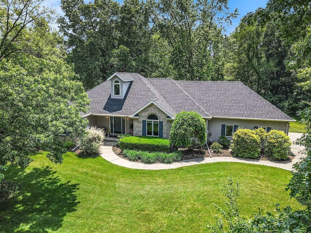 27569 Hawthorne Rd, Sturgis, MI 49091 - view of front of house with a shingled roof and a front lawn