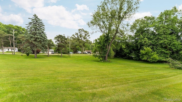 00 W St, Milford, MI 48380