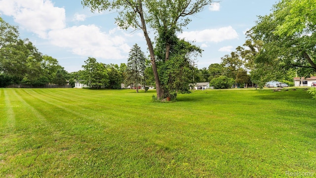 00 W St, Milford, MI 48380