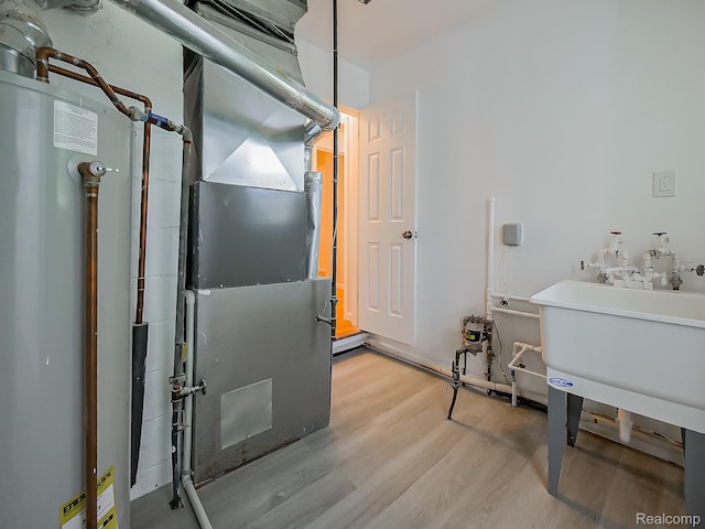 23740 Lee Baker Dr, Southfield, MI 48075 - utilities featuring heating unit and water heater