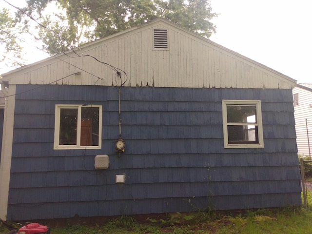 1830 Ferry St, Niles, MI 49120 - view of side of home