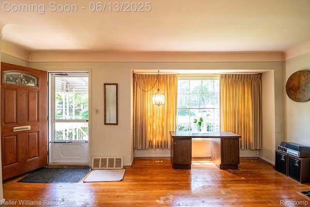 526 W Webster Rd, Royal Oak, MI 48073 - foyer with wood finished floors and baseboards