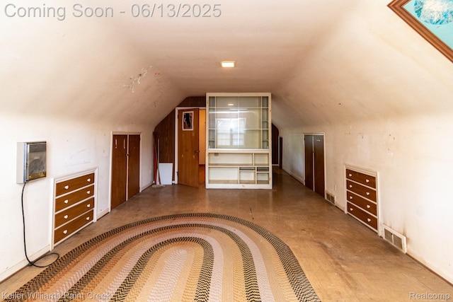 526 W Webster Rd, Royal Oak, MI 48073 - bonus room with lofted ceiling