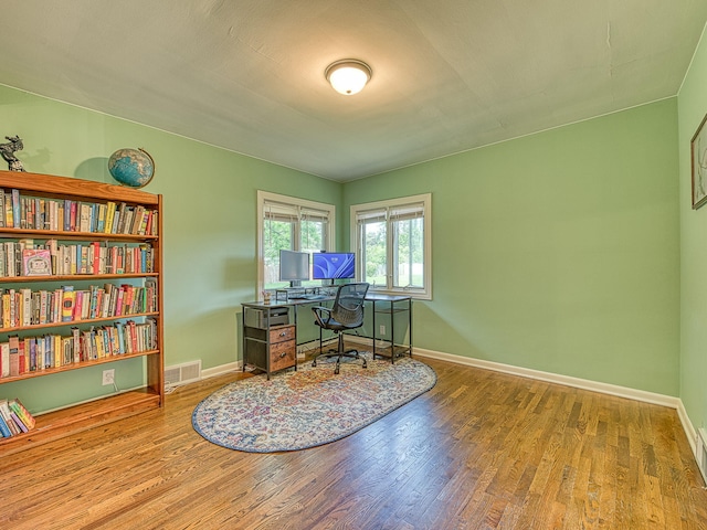 219 Park St, Tecumseh, MI 49286 - office space with wood finished floors and baseboards