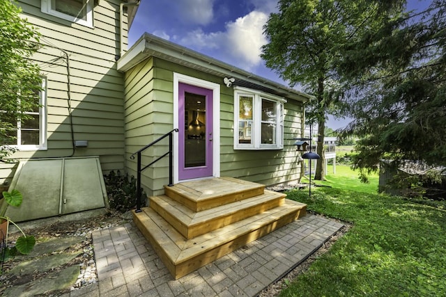 3444 Broad St, Dexter, MI 48130 - entrance to property with a yard