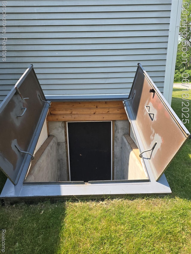 32599 Armada Ridge Rd, Richmond, MI 48062 - exterior view of a bulkhead entry