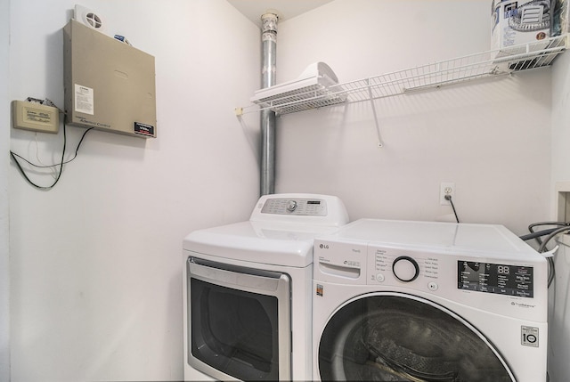 2756 Barclay Way, Ann Arbor, MI 48105 - laundry room featuring independent washer and dryer