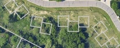 10 Applewood Ln, Grand Blanc, MI 48439