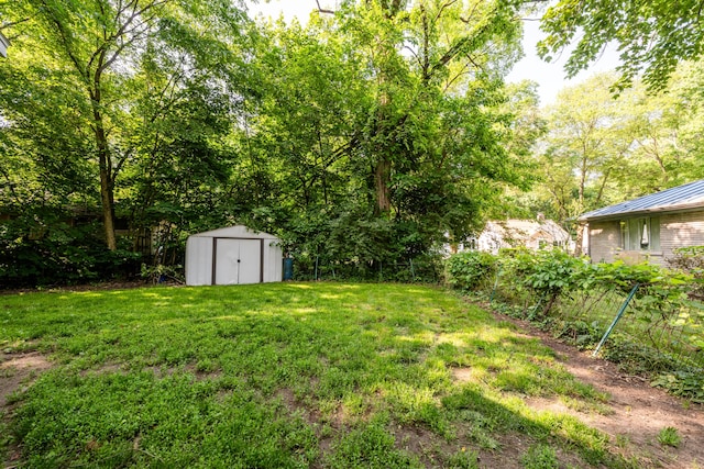 620 Vann St, Niles, MI 49120 - view of yard featuring a storage shed