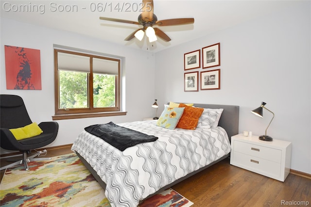 36780 Chesapeake Rd, Farmington Hills, MI 48335 - bedroom with wood finished floors and a ceiling fan