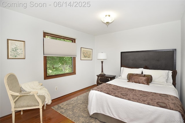 36780 Chesapeake Rd, Farmington Hills, MI 48335 - bedroom featuring wood finished floors and baseboards