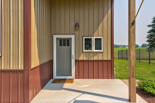 10317 Lange Rd, Birch Run, MI 48415 - entrance to property with a patio
