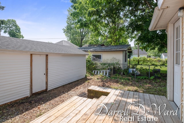 612 E Green St, Hastings, MI 49058 - view of deck