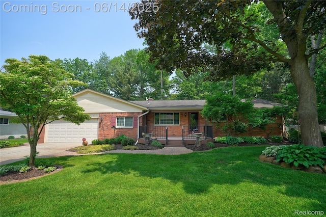 5614 Warbler Dr, Clarkston, MI 48346 - single story home featuring a porch, a garage, brick siding, concrete driveway, and a front yard