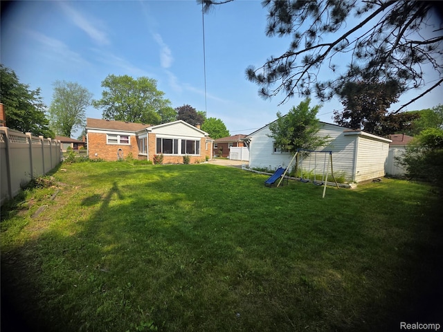 9990 Hambleton St, Canton, MI 48150 - view of yard