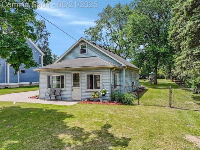 10997 Stark Rd, Livonia, MI 48150 - shotgun-style home featuring a patio