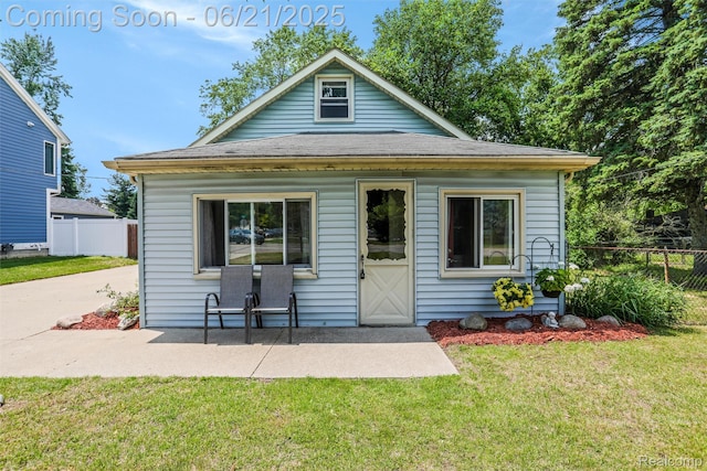 10997 Stark Rd, Livonia, MI 48150 - view of front of property featuring a patio area