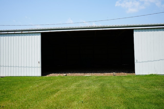 2523 E Wildcat, Saint Johns, MI 48879 - view of pole building with a yard
