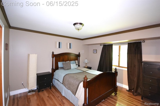 10010 Orchard Ridge Ct, Holly, MI 48442 - bedroom featuring wood finished floors and crown molding