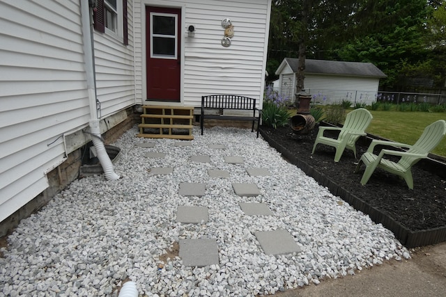 552 W Main St, Niles, MI 49120 - view of patio with entry steps