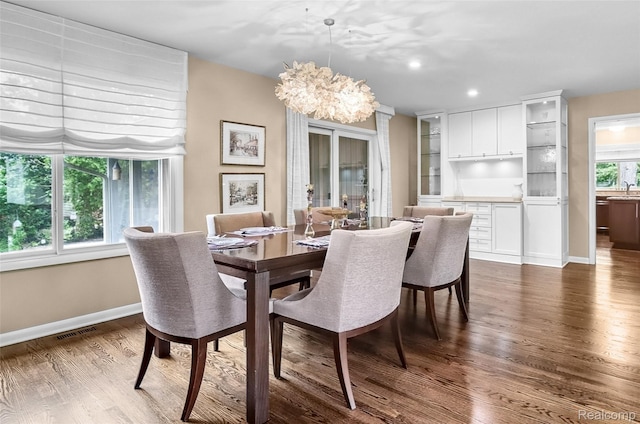 5259 Echo Rd, Bloomfield, MI 48302 - dining area featuring dark wood finished floors, a chandelier, and recessed lighting