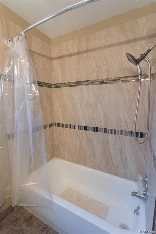 4030 W 13 Mile Rd Unit 3, Royal Oak, MI 48073 - full bath featuring shower / bath combo with shower curtain