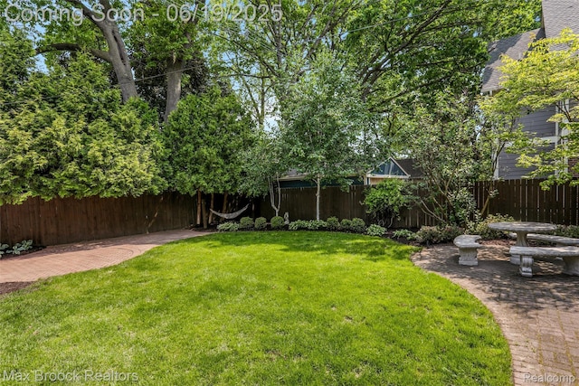11 Sylvan Ave, Pleasant Ridge, MI 48069 - view of yard