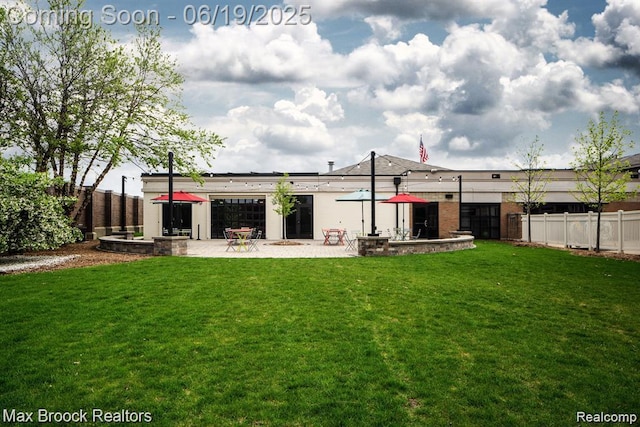 11 Sylvan Ave, Pleasant Ridge, MI 48069 - back of property with a patio