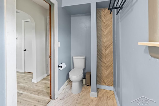490 W Wilder Rd, Auburn, MI 48611 - bathroom featuring toilet and baseboards