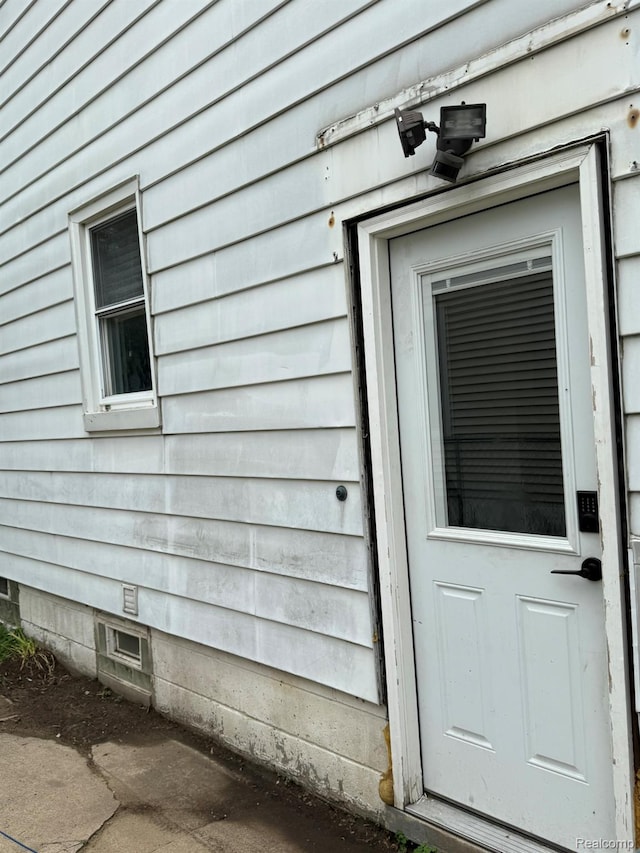 11311 Tecumseh, Redford, MI 48239 - property entrance