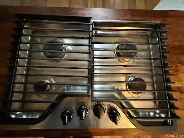 11311 Tecumseh, Redford, MI 48239 - kitchen view of stainless steel gas stovetop