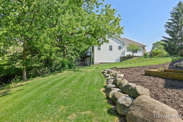 2331 Deer Trail Dr NE, Grand Rapids, MI 49505 - view of green lawn