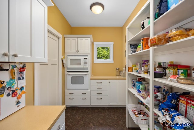 2331 Deer Trail Dr NE, Grand Rapids, MI 49505 - view of pantry