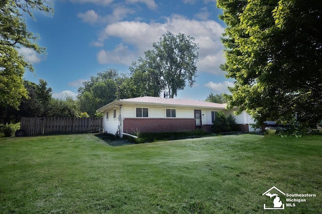 6200 Jackman Rd, Temperance, MI 48182 - view of front of house featuring brick siding