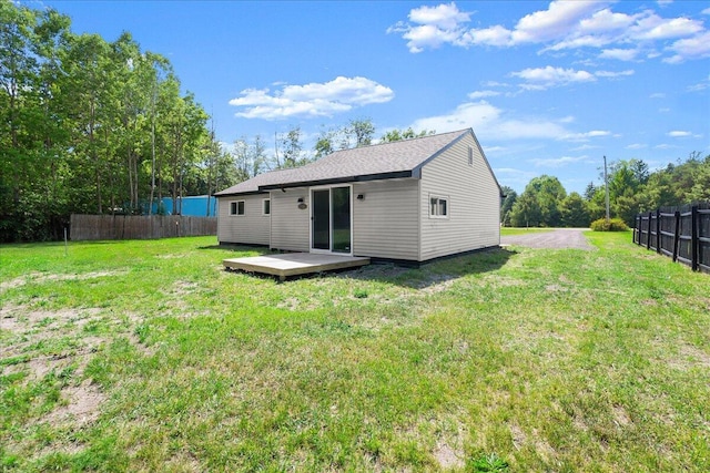 1178 Drent Rd, Muskegon, MI 49442 - back of house with a deck