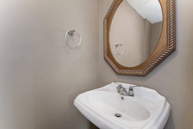 258 Richards Ave SW, Grand Rapids, MI 49504 - bathroom with a sink