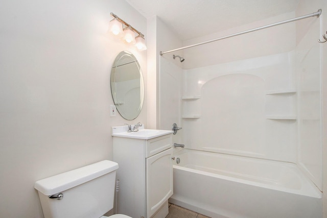 258 Richards Ave SW, Grand Rapids, MI 49504 - full bath featuring vanity,  shower combination, and tile patterned floors