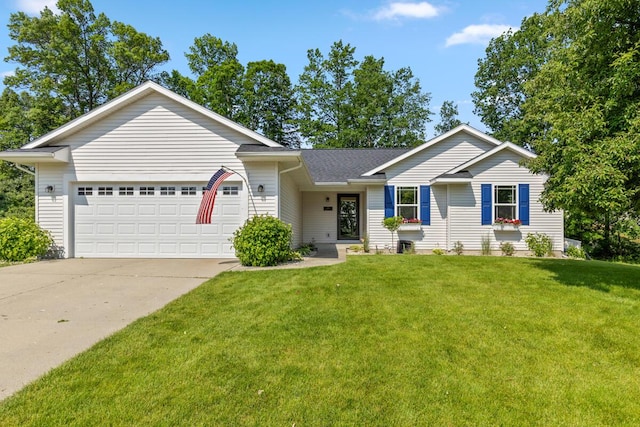 369 Glenwoods Ct NE, Rockford, MI 49341 - photo 1