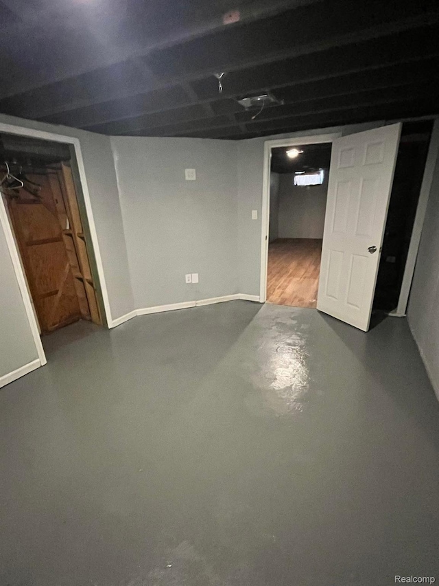 1435 Jeffrey Ln, Inkster, MI 48141 - finished below grade area with baseboards