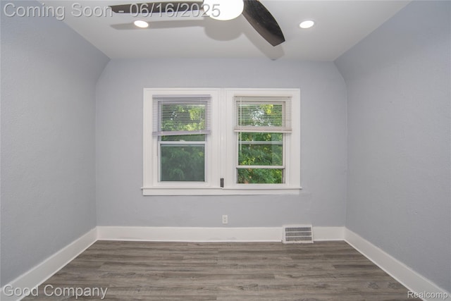 5217 Lakeview St, Detroit, MI 48213 - spare room with dark wood-style flooring and recessed lighting