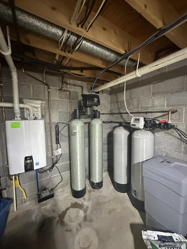 11199 Edgewood Rd, Bellevue, MI 49021 - utilities featuring water heater