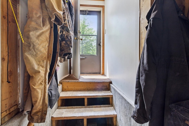 10343 N Walnut Ave, Bitely, MI 49309 - view of staircase