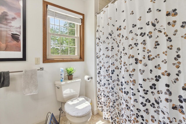 10343 N Walnut Ave, Bitely, MI 49309 - full bath featuring curtained shower and tile patterned floors