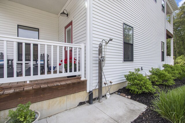 7285 Maple St, South Haven, MI 49090 - view of exterior entry