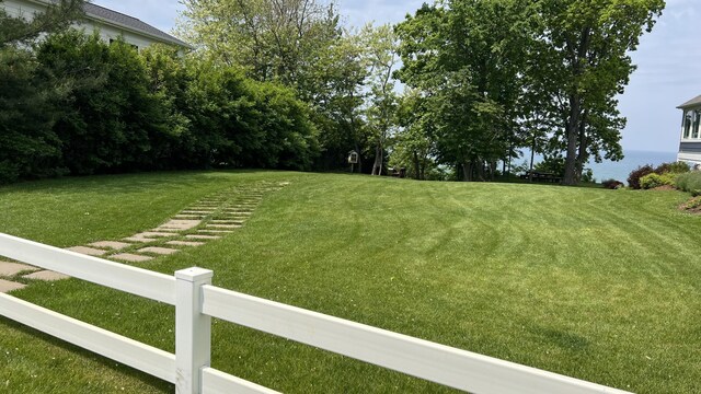7285 Maple St, South Haven, MI 49090 - view of yard