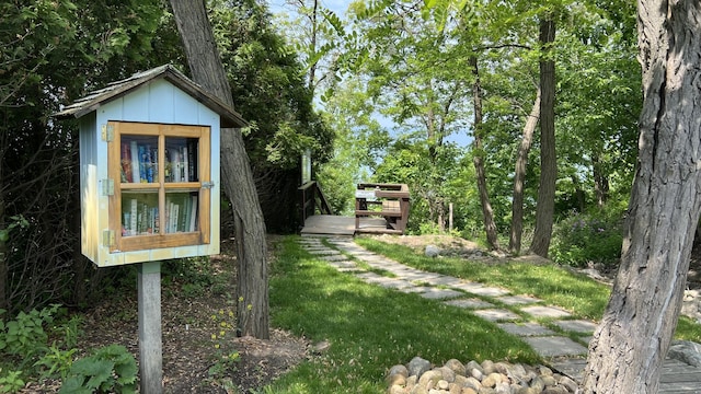 7285 Maple St, South Haven, MI 49090 - exterior view