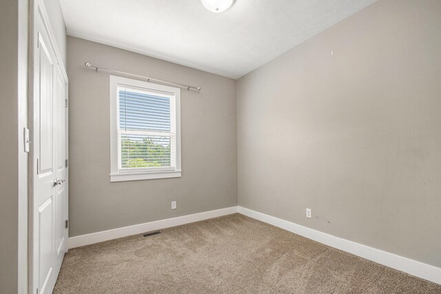 2813 Bond St, Niles, MI 49120 - carpeted empty room featuring baseboards