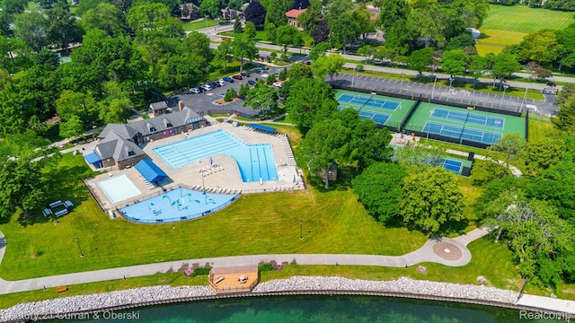 20740 Marter Rd, Grosse Pointe Woods, MI 48236 - bird's eye view of a pool