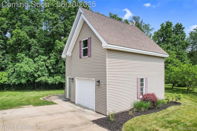 9806 Goldfinch Ct, Saline, MI 48176 - garage with concrete driveway